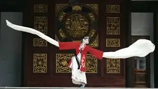 Graceful as a startled swan, the charm of water sleeves in Chinese opera
