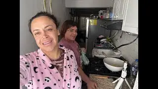 Preparando de almorzar con turi