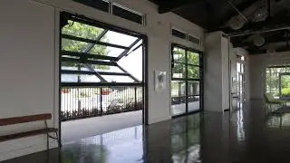 SST-II Hydraulic Bi-Fold System | Crown Doors