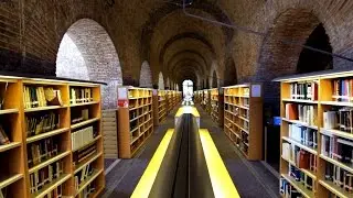 Barcelona,  Library / Biblioteca UPF, Dip&ograve;sit de les Aig&uuml;es. Pompeu Fabra Universidad / University