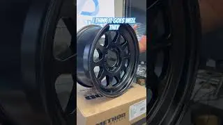 Диски Method Race! Style MR316 размером 17x8,5 с вылетом + 0, разболтовка 6x139,7, матово-чёрные.