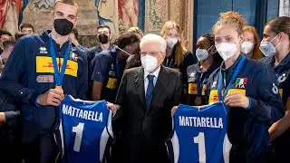 Mattarella incontra la Nazionale italiana di pallavolo femminile e maschile