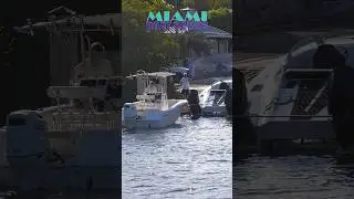 Pro vs Not a pro... #boatrampfails #boating #boatlife #boyntonbeach #miamibeach #proracer #notapro