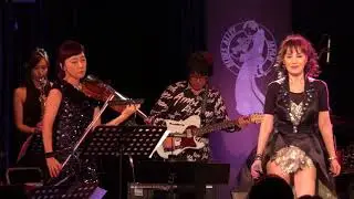 夢中がいちばん美しい／未唯mie・裏ピンク２