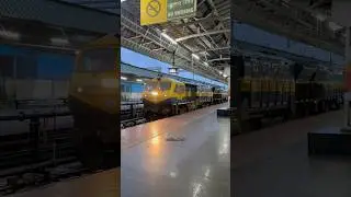 Pune WDG4 twins 70030 + 12509 leading a BTPN rake enters Hubli Junction #gamtng #shorts #diesel #emd
