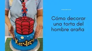 Torta del hombre araña con fondant