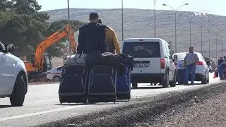 رصد دخول السوريين إلى سوريا عبر معبر باب الهوى الحدودي من الجانب التركي