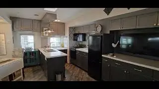 SALE TURN KEY 34,900 lot rent695 1 bed 2 bath 2 living spaces 4630 McIntosh E78 Dover FL813-230-1200