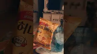 seoul nights🤎 #lifeinkorea #conveniencestore #seoullife #conveniencefood #latenight