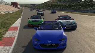 iRacing で初Pole to Win