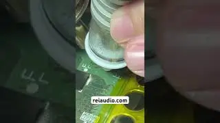 Remoção de solda usando vácuo  #ford #sync3 #fordsync3 #reparo #electronics #repair #martinexpert