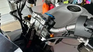 Outlaw stunt parts Yamaha r7 triple tree and moto bars