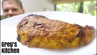 Как приготовить омлет с беконом и творогом — кулинарные уроки от Грега