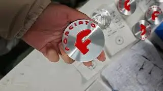 Floating center cap
