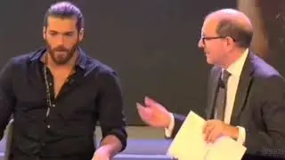 Can observa su beso con Demet