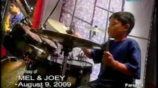The Sparkle Band's guesting in Mel and Joey