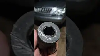 2006 Nissan Frontier 4.0L crank bolt removal.