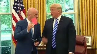 Piros lapot adott Trumpnak a FIFA elnöke