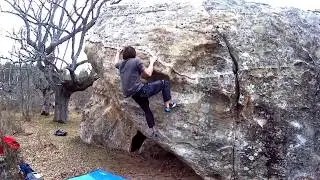 Escalada en Pedrajas Soria  bloque Very good montada 6B+