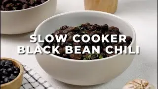Slow Cooker Black Bean Chili | SO EASY!