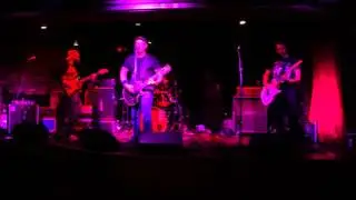 The Old Comiskeys - Drop The Gloves (LIVE) at the Cobra Lounge