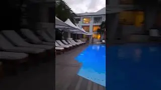 Как вас встречают в  Camps bay. #озвучка #юмор #humor #plusonemoreday #hotel #campsbay #capetown