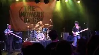 (HD) The Winery Dogs - The Dying. Oct 3, 2013.