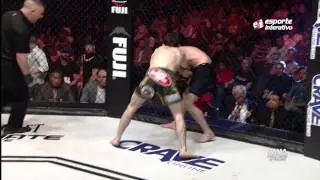 Timur Valiev atropela Ed West no WSOF 19
