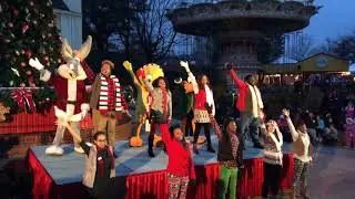 Christmas Tree Lighting at Six Flags America 2017