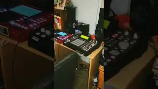 Sleepy sessions #beats #beatmaking #mpc2500 #akai #sampling #yep