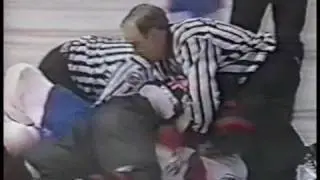 Mike Peluso vs Todd Ewen Jan 30, 1993