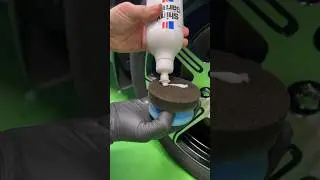 Come applicare il nero gomme #cardetailing #autodetailing #detailing #automotive #carcare #cleaning