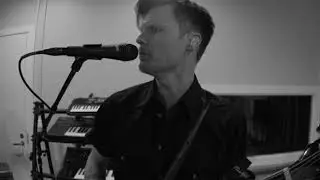 Ville &Auml;s - Kuka M&auml; Olen (studiolive)
