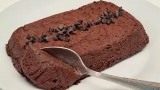 Sans Oeufs , SANS farine ! Sans sucre! SEULEMENT 2 ingrédients ! Dessert au chocolat en 5 minutes !