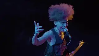 Valerie Renay  Kick Again (Live)