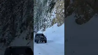 Toyota land cruiser HZJ 80 vs Murree snow 🌨️ Drifting and speed =👌🔥#jeeplife #murree #offroad #power
