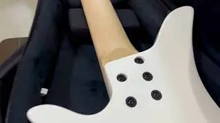 Kiesel Thanos Headless Bass Sound (Slap , Groove and Solo)