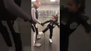 Kids Wrist Grab Escape