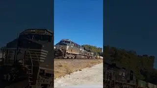 Powerful GE ES44AC Rollin 