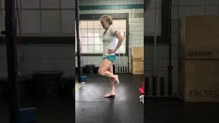 Barefoot single leg balance for foot strengthening