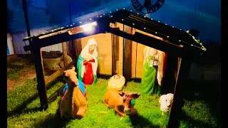NATIVITY SCENE MADE WITH PALLETS ,PESEBRE DE NINO JESUS HECHO DE TARIMAS