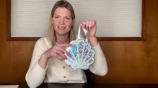 Mini shell favor bags, perfect for mermaid parties