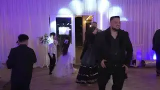Botezul    in   Familia    lui   TARZAN    la  copii lui   VIALIS     si    COSMIN    de la   Benges