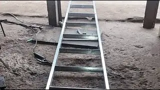 এখানে আমরা করি লেদ মেশিনের কাজ, মোটরসাইকেল মেরামত, গিয়ার কাটিং,  মেরামত, ও গ্যাস ওয়েল্ডিং কাজ করি।