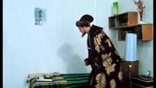 Иван Васильевич слушает музончик