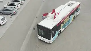 Fabius geht auf Entdeckertour, heute der Erdgasbus