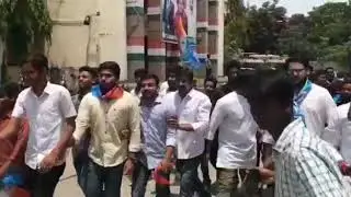 SWAMY B2R NSUI TELANGANA STATE VICE PRESIDENT ARRESTED DURING DARNA INFRONT OF INTER BOARD TELANGANA