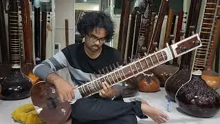 Ustad vilayat khan style sitar by naeemsitarmaker