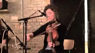 Rayna Gellert: Down By the Greenwood Side O