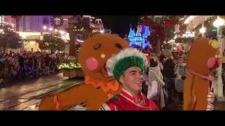 MICKEY&rsquo;S VERY CHRISTMAS PARADE #magickingdom #disneyworld #disney #disneyparade 